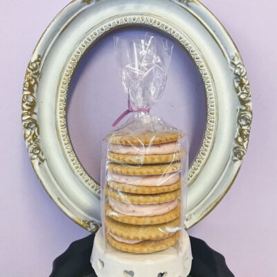 Vanilla Strawberry Cookie Sandos