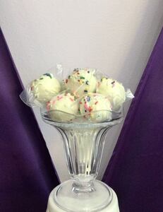 Gluten-Free Vanilla Cake Pop